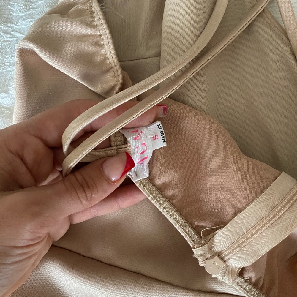 🌵Silk nude skort playsuit - Picture 4 of 4